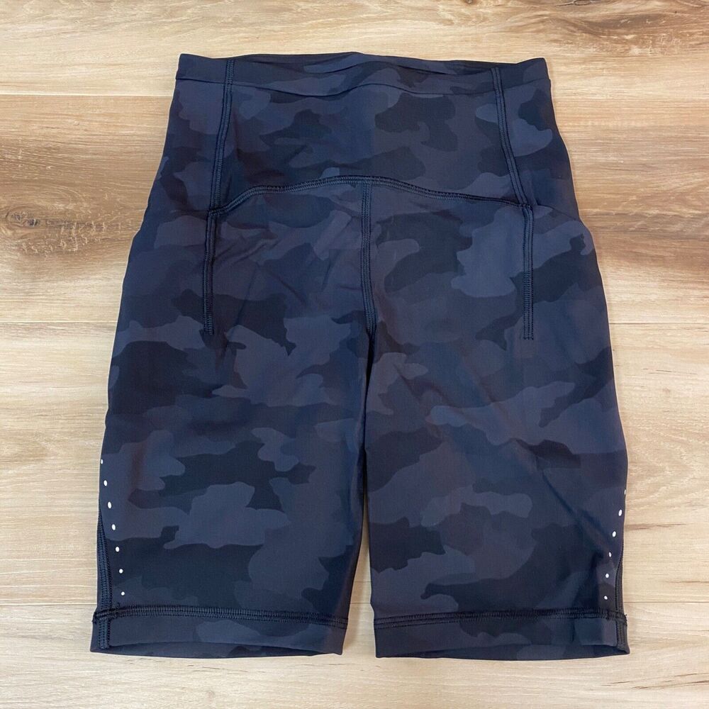 Lululemon Pants Womens 2 Black Camo Shorts Crop 7" Stretch